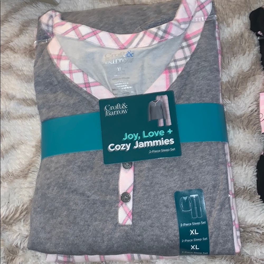 Joy, Love + Cozy Jammies 2 Piece sleep set